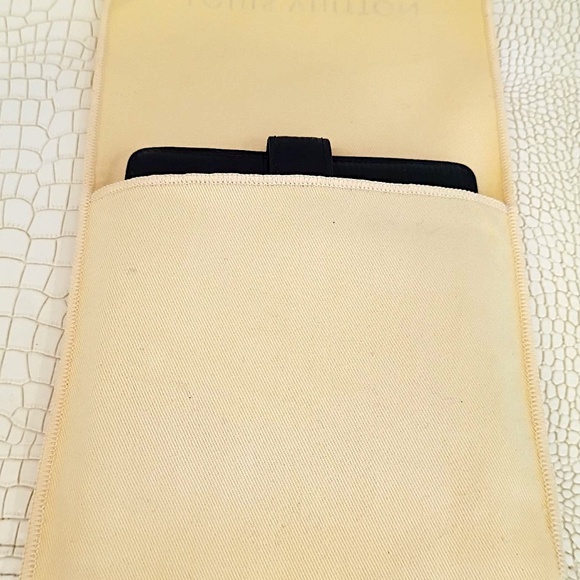 Rare This LV Epi Leather Porte Billes Compact Wallet/ button accent-Wallet Only - Picture 12 of 15